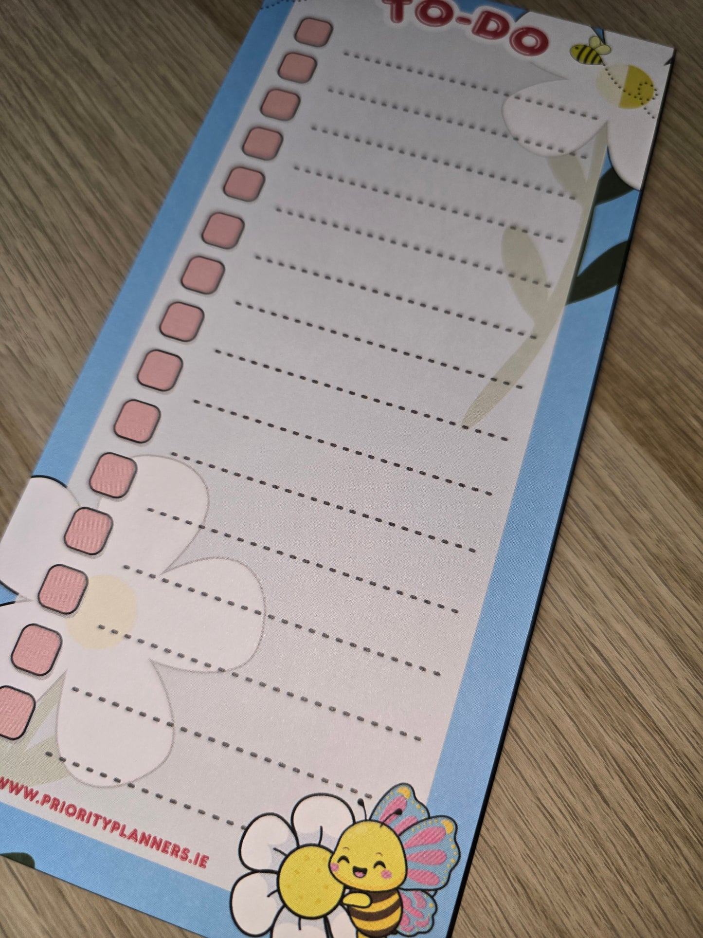 Flutterbee DL To-Do List Notepad | 50 Sheets | Cute Bee & Floral Design